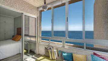 Apartamento, 2 habitaciones, balcón, vistas al mar | 2 dormitorios