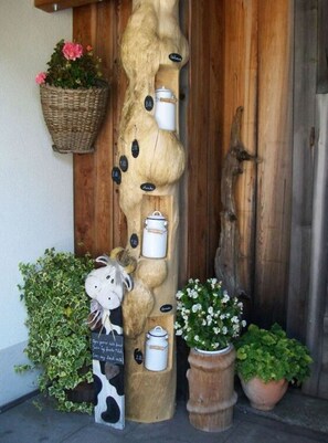 House | Exterior detail