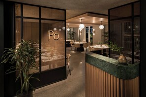 Restaurant - The Warehouse Hotel, Singapore, a Member of Design Hotels (Singapore)