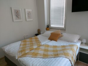 City Apartment | 1 bedroom, soundproofing, free WiFi - Dandylion Studio Apartment (Koper)