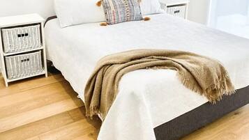 4 chambres, fer et planche à repasser, accès Internet, draps fournis