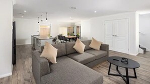 Unclassified image, 3 of 22, button - Contemporary living in Wagga Wagga at its finest. (Wagga Wagga)
