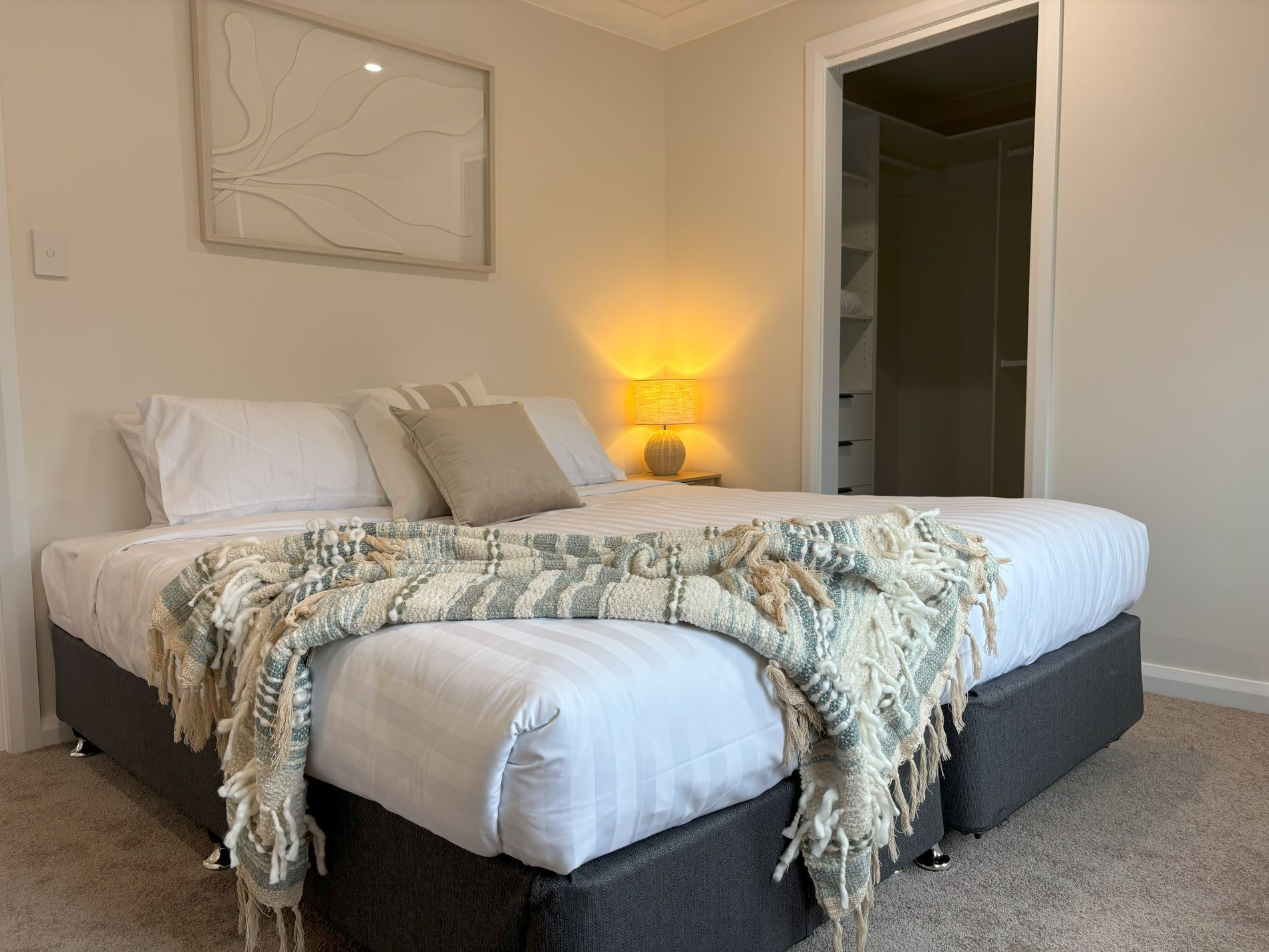 3 chambres, fer et planche à repasser, Wi-Fi gratuit, draps fournis