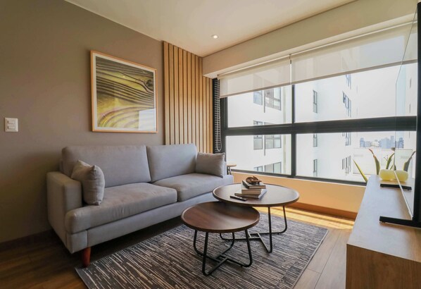 Televisión, oficina