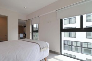 1 bedroom, desk, iron/ironing board, WiFi