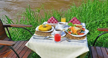 Ishasha Jungle Lodge