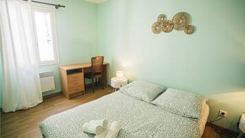 2 chambres, fer et planche Ă repasser, Wi-Fi, draps fournis