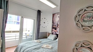 2 soverom, strykejern/-brett, reiseseng for barn og wi-fi (inkludert)