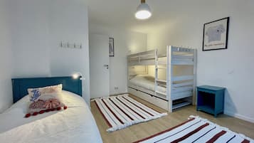 5 slaapkamers, een strijkplank/strijkijzer, gratis wifi, beddengoed