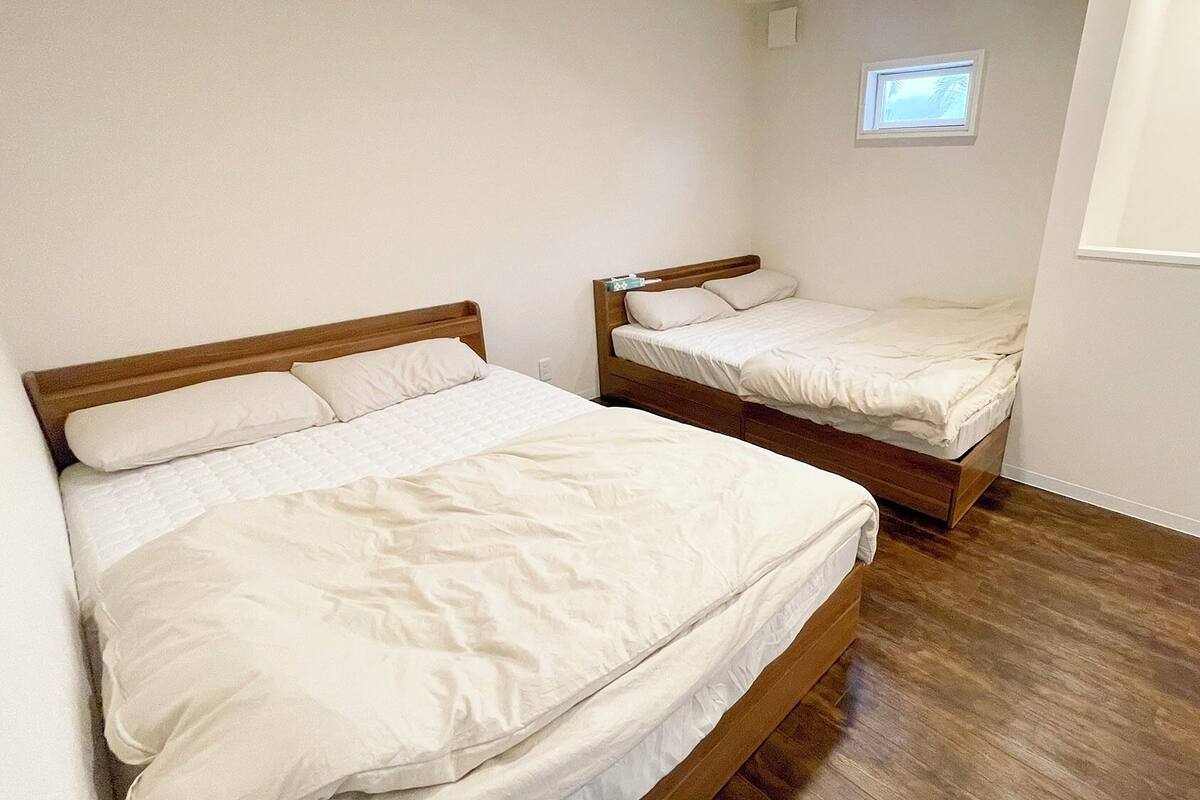 2 Schlafzimmer, Verdunkelungsvorhänge, kostenloses WLAN