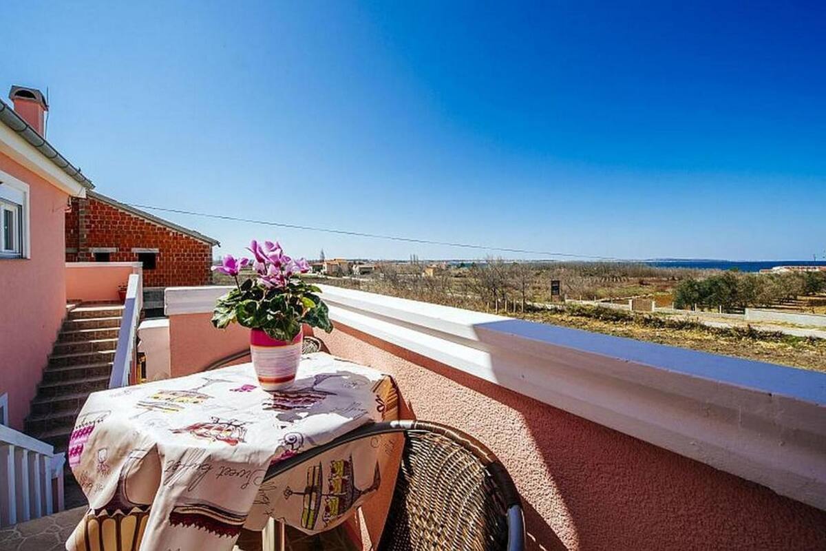 Klassiek appartement | Terras