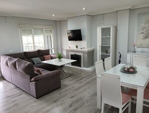 TV - Aribela Luxury villa (Badajoz)