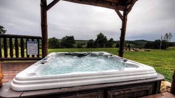 Bain à remous extérieur