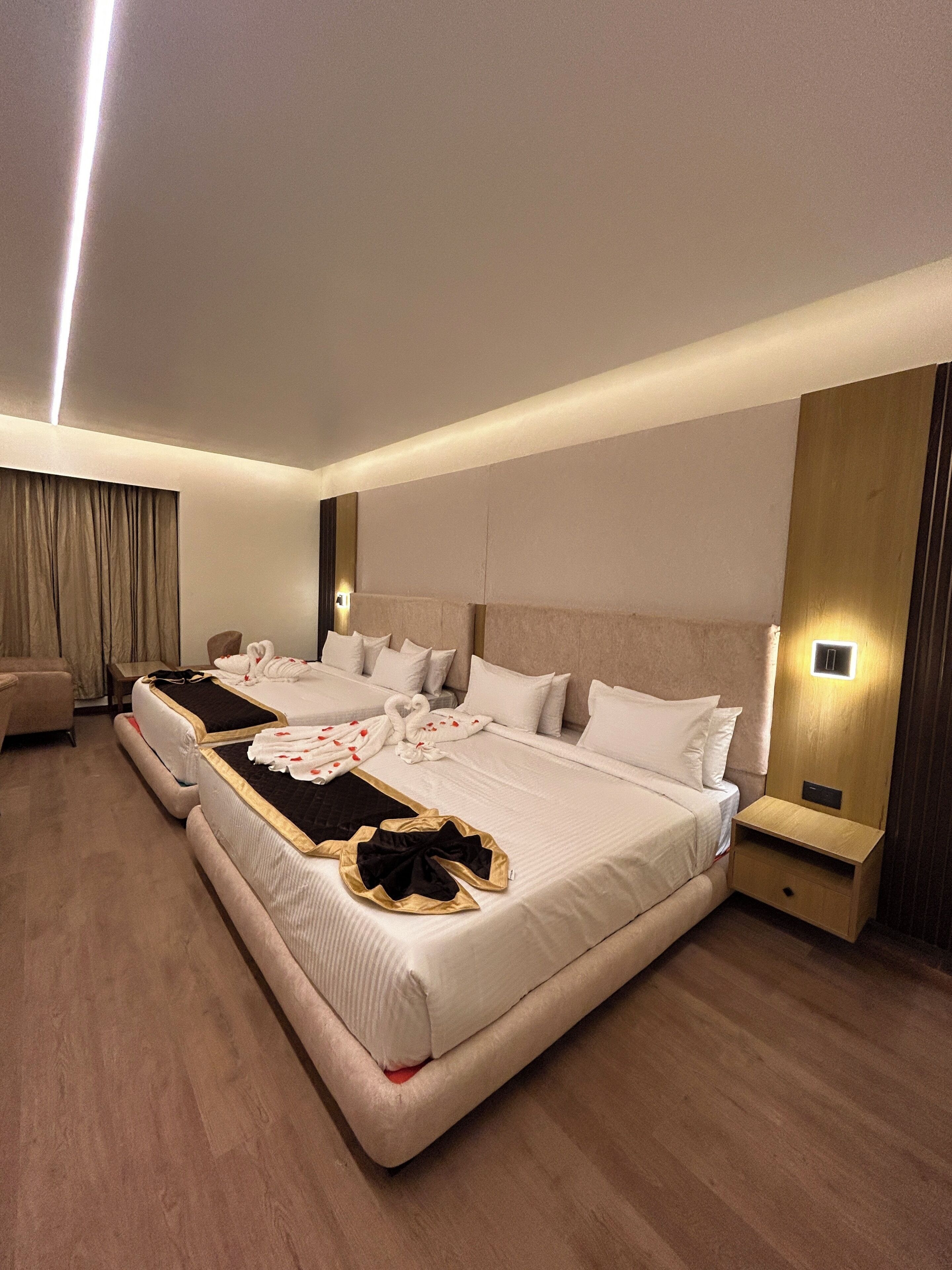 패밀리 스위트 | 객실 내 금고, 책상, 방음 설비, 다리미/다리미판