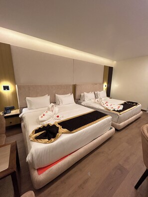 Family Suite | In-room safe, desk, soundproofing, iron/ironing board - HOTEL OXINA CIIZEL (Kodaikanal)