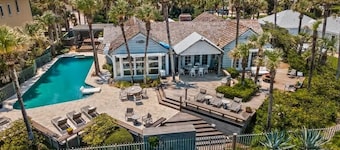 The Driftwood Retreat | Team Joseph Ellen