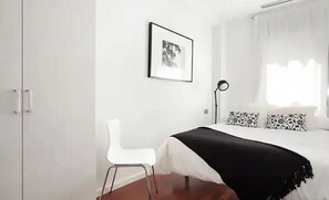 2 quartos, ferros/tábuas de passar roupa, Wi-Fi, roupa de cama