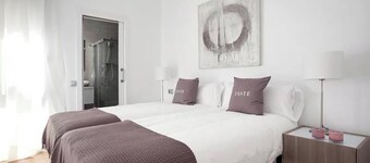 BEAUTIFUL APARTMENT SITUATED IN EIXAMPLE AREA OF BARCELONA