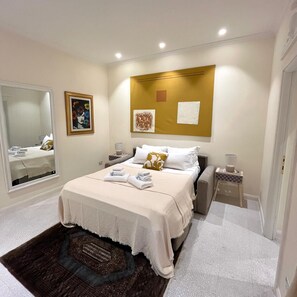 1 bedroom, in-room safe, iron/ironing board, travel cot