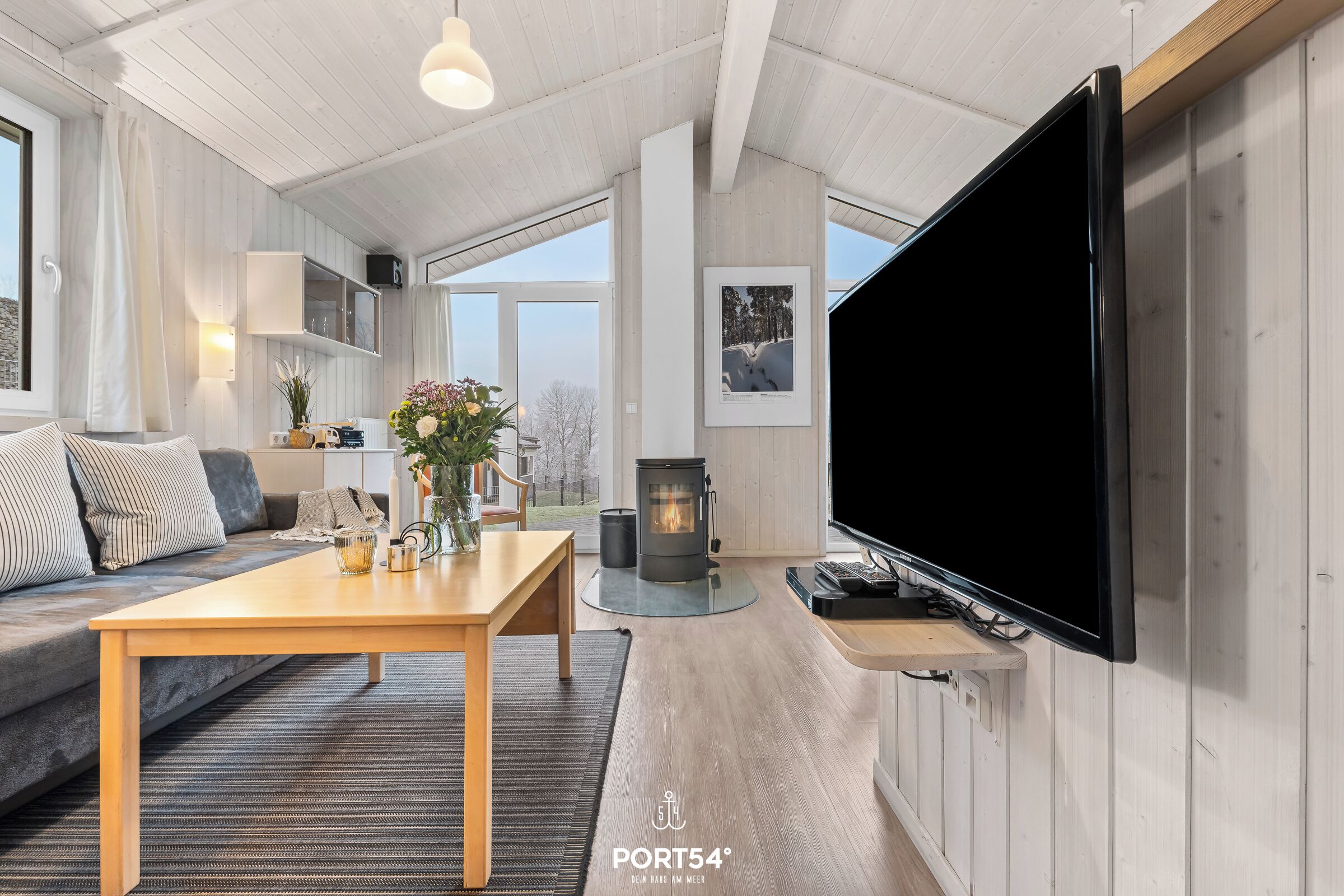 Fernseher, Kamin, DVD-Player, Stereoanlage