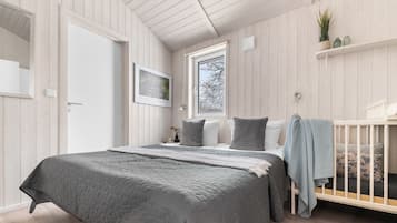 2 Schlafzimmer, Reisekinderbett, kostenloses WLAN