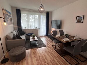 Televisión, libros, estéreo