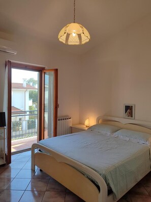 Huis, 2 slaapkamers, roken, balkon | 2 slaapkamers