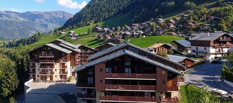 Mountain duplex for 6 with pool and loggia, Arêches