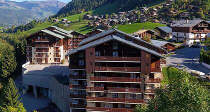 Mountain duplex for 6 with pool and loggia, Arêches