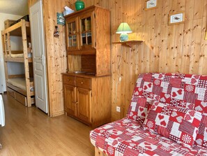 Room - Studio in Risoul 1850, sleeps 4, near slopes (Risoul)