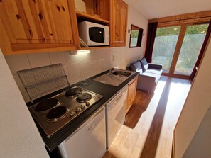 Fridge, microwave, dishwasher, toaster