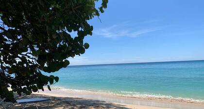 Summer Getaway: 2Bed Bungalow with Private Pool