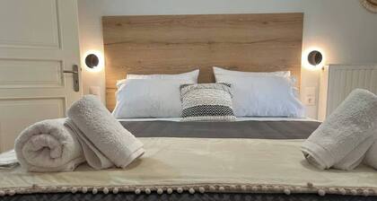 Theodora Suite Smart key box by Project 86 ike