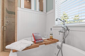 Bruser, hårtørrer, håndklæder, Shampoo