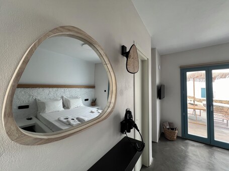 Thronos Suites - Image 57