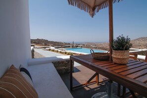 Suite superior, balcón, vista al mar | Vista desde la habitación