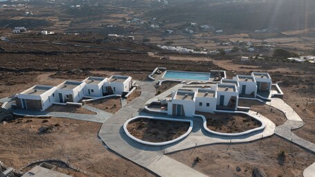 Thronos Suites - Image 12