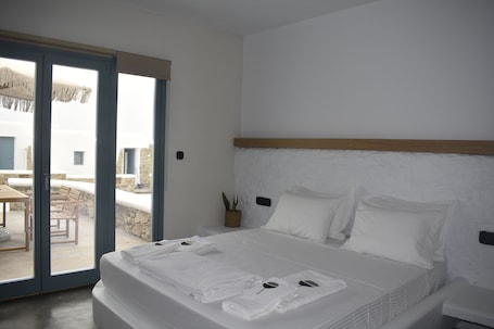 Thronos Suites - Image 83
