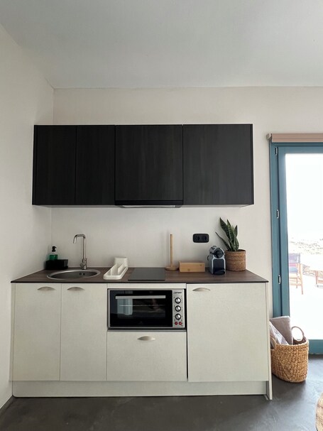 Thronos Suites - Image 41