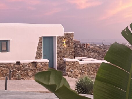 Thronos Suites - Image 66