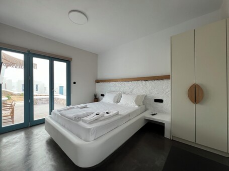 Thronos Suites - Image 85