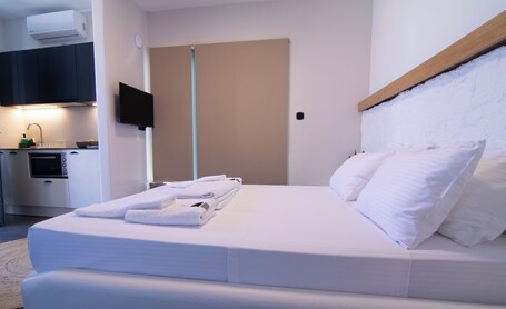 Thronos Suites - Image 69