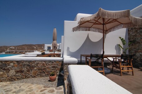 Thronos Suites - Image 65