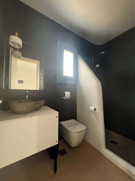 Thronos Suites - Image 73