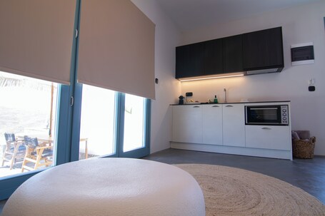 Thronos Suites - Image 59