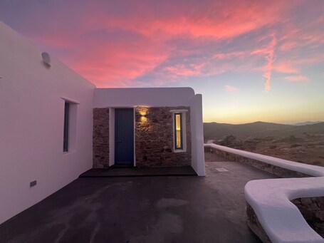 Thronos Suites - Image 67