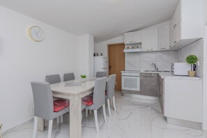 Comfort Apartment | In-room dining - Apartment Zilic (Vir)