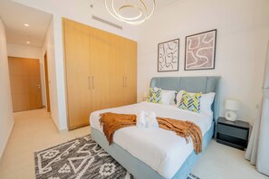 3 soverom, safe på rommet, strykejern/-brett og reiseseng for barn