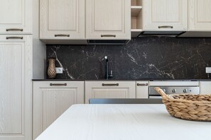 Fridge, microwave, oven, dishwasher - Appartamento La Conchiglia by Wonderful Italy (Olbia)