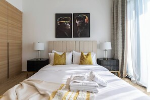 1 bedroom, in-room safe, iron/ironing board, travel crib - New Modern & Luxury 1BR JVC (Dubai)